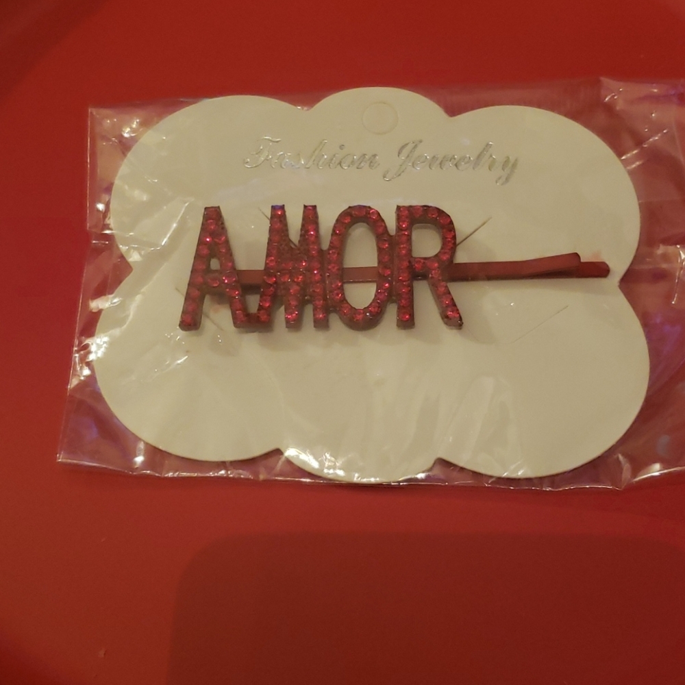 AMOR Red Hair Clip